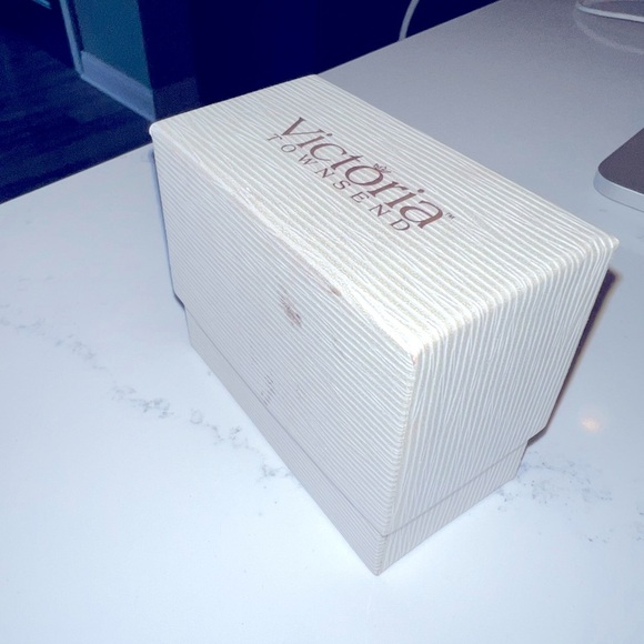 Genuine Diamond & Gold Plated Bangle Bracelet - Picture 2 of 5